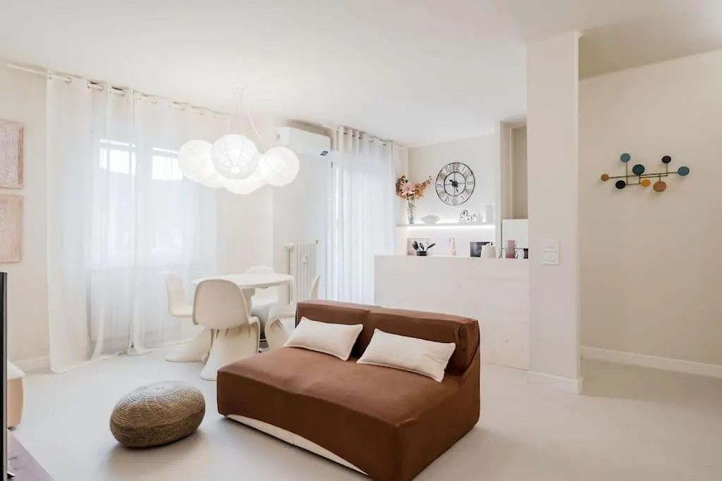 Apartment Petite Suite Vittoria - Brescia City - By Host4U