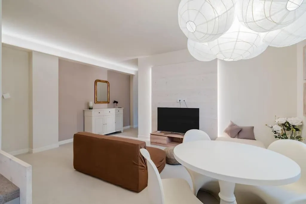Apartment Petite Suite Vittoria - Brescia City - By Host4U