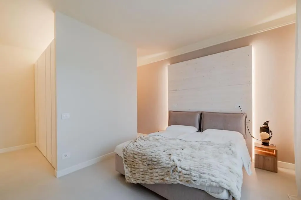 Petite Suite Vittoria - Brescia City - By Host4U