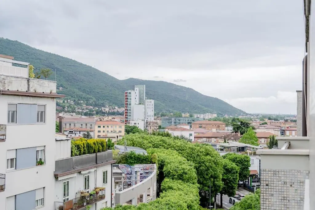Petite Suite Vittoria - Brescia City - By Host4U Apartment